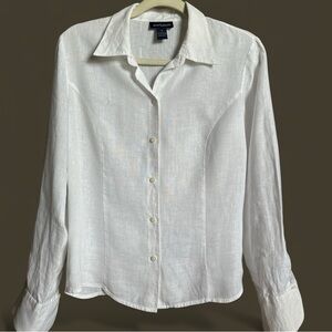 Ann Taylor White Irish Linen fitted button down Top Size 8